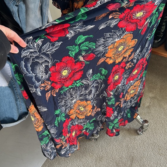 Aakkaa Floral Long Sleeve Maxi Dress | Size M - Picture 6 of 14